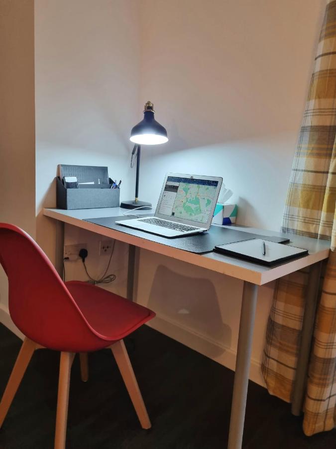 Appartamento Spacious 5 Min Walk To Leytonstone Underground Station And 5 Stops To Zone 1
